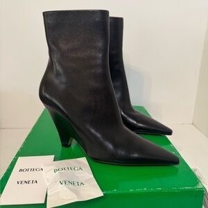 Authentic Bottega Veneta Wedge Heel Boots SZ 38 New With Box (No Lid)